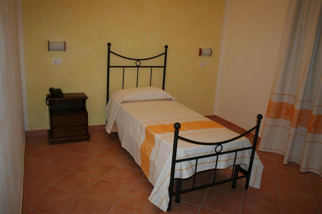 Hotel La Fattoria Castelsardo Habitación foto