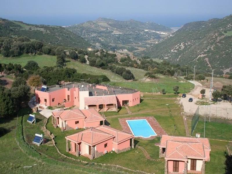 Hotel La Fattoria Castelsardo Exterior foto