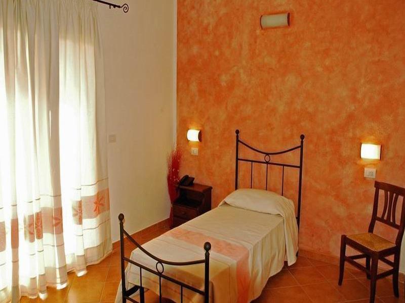 Hotel La Fattoria Castelsardo Exterior foto